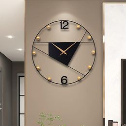 Wall Clocks Nordic Holder Elegant Stylish Circle Aesthetic Clock Black Modern Industrial Minimalistic Horloge Home Design