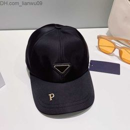 Stingy Brim Hats Designer ball Caps Couple Style Metal Triangle Label Fisherman Hat Sunscreen Sun Hat Outdoor Leisure Beach Hat Small Eave Basin Hat Z230819