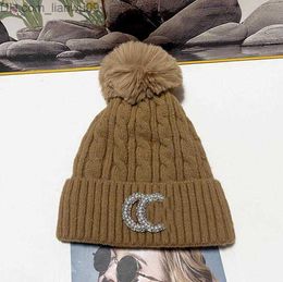 Beanie/Skull Caps Famous Mens Womens Designer Crystal Rhinestone Beanie Hat Luxury Brand Letter Skull Caps Stripe Solid Color Wool Warm Cap Z230819