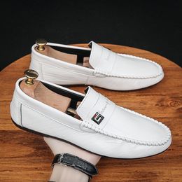 Dress Shoes Spring Autumn Men's Dress Shoes White Loafers Leather Casual Shoes Slip on Moccasin Shoes Fashion Men Shoes Design Shoes 230817