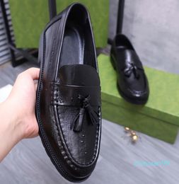 Top Quality 2023 Mens Formal Dress Shoes Gentle Men Party Wedding Genuine Leather Shoes Men's Brand Designer Business
