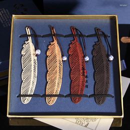 Creative Retro Chinese Style Feather Bookmarks Pendant Wooden Book Mark Stationery School Reading Office Supplies Teacher Gifts