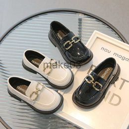 Sneakers Girls Leather Shoes 2023 Spring New Kids Fashion Britain Style Casual Classic Buckle Loafers Black Glossy Breathable Slipon PU J230818