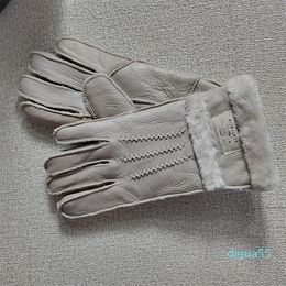 2023 Designer Multicolour Gloves Women's Men Warm gloves for ski riding fur one Autumn winter warm with suede wool gloves