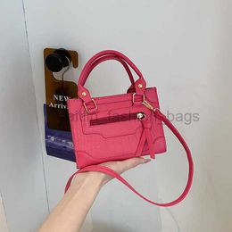 Designer Bag Women's 2023 New Spring Fashion Handbag Trendy Simple Small Body Candy Color Zipper Square designer bag caitlin_fashion_bags