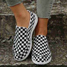 Dress Shoes Summer Women Chessboard Canvas Shoes Casual Ladies Walking Shoes Slip on Loafers Sport Shoes Woman Designer Shoes T230818