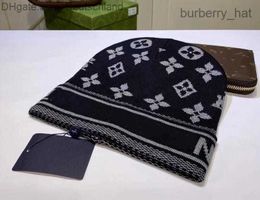 Beanie/Skull Caps Designer brand men's beanie hat women's autumn and winter small fragrance style new warm fashion allmatch letter knitted hat 0063 Z230819