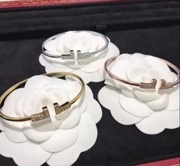 T family T-shaped open bracelet white Fritillaria bracelet Silver 18K Gold Plated Rose Gold bracelet fashion holiday gift designer jewelry 01
