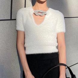 Women's Sweaters V-Neck Chain Studded With Diamond Short-Sleeved White Sweater 2023 Early Spring Short Tight-Fitting Top Pullovers Women