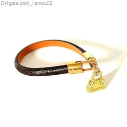 Charm Bracelets Designer Jewellery Gold hardware Leather Bracelets buckle Charm Bracelet For Women Hand Strap Brown Flower Pattern Stamp Z230819