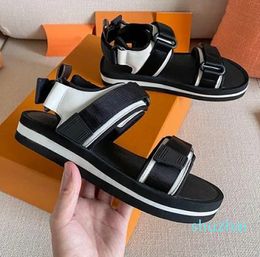 Luxury women's sandals designer casual shoes summer outdoor beach ladies brand flip flop platform shoe's arcade flat comfortable sneakers