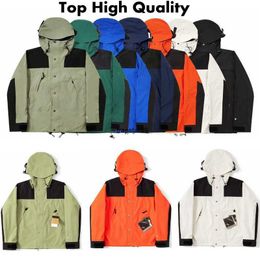 Top 1990 Mens Jacket Outdoor Designer Womens Climbing Windbreaker Hiking Rain Camping Fishing Tactical Coats