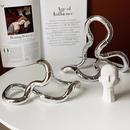 Decorative Objects Figurines MOMO Modern Silver Abstract Curve Line Sculpture Modeling Design Minimalist Home Living Room Office el Desktop Art Layout 230817