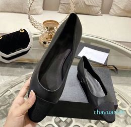 Luxury Designer Ladies Designer Heels Dress Shoes Fashion Leather Designer dress Shoes with leather high quality leather shoes Sexy chunky heels