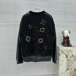 Cotton Sweater Men Women Loose Sweatshirt V Designer Long Sleeved T Shirt Hip Hop Graffiti Round Neck Hoodie Mens Casual Shirts Fashion