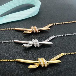 Pendant Necklaces Hangke1989 High quality Fashion Stainless steel Jewelry Necklaces For Women Rold Gold Knot Rhinestone Pendant choker Necklace J230819