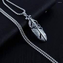 Pendant Necklaces INS Celebrity Inspired Cool Europe America Japan And South Korea Retro Hip Hop Harajuku Style Necklace Feather Cross