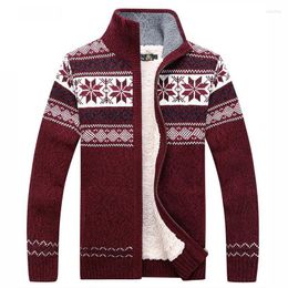 Men's Sweaters Male Winter Plus Velvet Thickening Cardigan Coat Fashion Casual Turtleneck Sweter Men Christmas Flowers Pattern Sweater