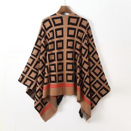 Designer Cardigan Brand European och American Womens tröja Ny high-end öppna kvinnor Autumn/Winter Scarf Cape Scarfs sjalar