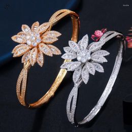 Bangle Women's Spring Buckle Open Bracelet Micro Inlaid Zircon Flower Bracelet-hoop Floral Lady Hand Ornament For Garment Accessories