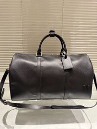 Luxury Brand Mens Duffel Bags Ink Painting Handbags Black Matel Letter Shoulder Bags Totes Keepall 50 Totes Airport Luggage Travel Bag Mens Gym Bag Fitness Bags