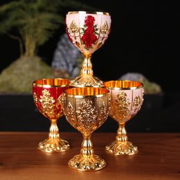 Mugs 30ml Spirit Wine Cup Aluminum Alloy Fake Antique Retro Carved Chalice Gold European Style Home Bar Vintage Decor Creative Gift 230818