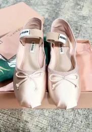 Luxo paris ballet moda designer profissional sapatos de dança 2023 bailarinas de cetim mm plataforma bowknot boca rasa único sapato sandálias planas para miuwomen 35-40