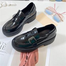 Designer Dress Shoes Women Casual Black Leather Shoes Platform Sneakers Classic Patent Matte Loafers Trainers