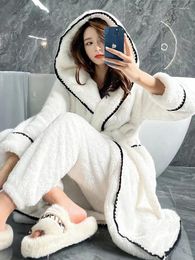 Women's Sleepwear Winter Warm White Flannel Pyjamas Set Long-sleeved Trousers Two-piece Soft Home Wear Clothes