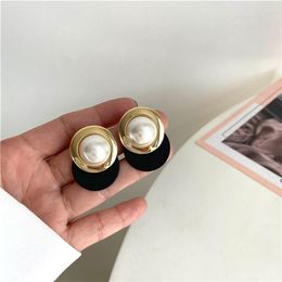 Stud Earrings 2023 Light Luxury Metal For Women Fashion Geometric Pearl Earring Vintage Brincos Jewellery Accessories