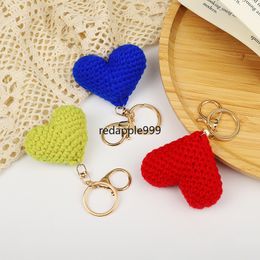 New Fashion Crocheted Love Heart Keychain Pendant Handmade Wool Woven Heart Keychain Women Gift Bag Charm Keyring Key Holder DIY