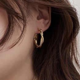 French retro woven twist metal ear ring earrings female Korean simplicity temperament versatile earrings earrings cold wind pearl earrings