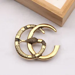 9042fashionable pearl brooch temperament women's diamond brooch gold and silver letters Christmas holiday gift