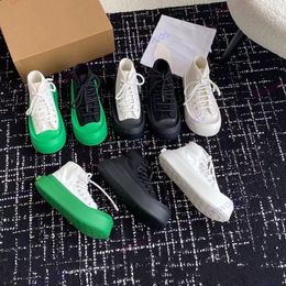 Fashion Designer Shoes Women men Casual shoes Vulcan Classic black white green Canvas high-top Lace-up sneakers Trainer leisure beach Flat Skate basketball shoes