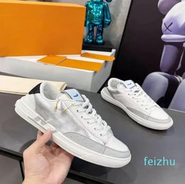 2023 New Designer Men Women leisure Shoes Fashion leather Rubber High quality Trainers Sole sneakers