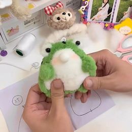 Decorative Objects Figurines Handmade Squeaky Diy Doll Spitting Bubble Frog Cute Plush Pendant Material Package For Girlfriend Interesting Gift 230818