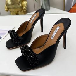 Aquazzura Pantofole a spillo intrecciate in cristallo Ciabatte Suola in pelle di seta Décolleté Scarpe da sera per feste da donna Designer di lusso Tacchi alti Calzature di fabbrica