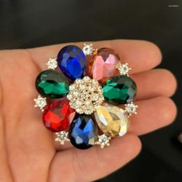 Brooches Vintage Color Glass Rhinestone Inlaid Flower For Women Party Dress Accessories Lapel Pins Silk Scarf Buckle Corsage