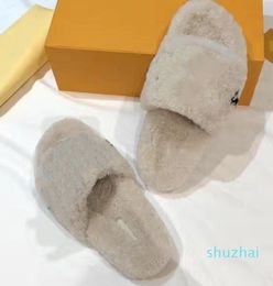 Lastest luxurious Mink fur women Slippers Soft Flat open-toe Mules with Initials Fashion lightweight Homey Mule