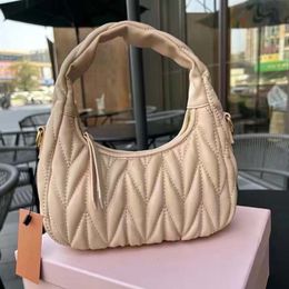 Evening Bags Women Leather Pleated Cloud Bag Brand Design Ladies Fashion Letter Clutch Bag Dating Party Luxurious Underarm Bag For Girls 230818
