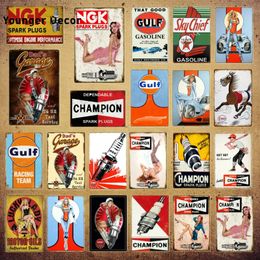 Sexy Girl Metal Painting Auto Parts Spark Plugs Vintage Decor Motor Oil Metal Tin Signs Racing Team Poster Man Cave Garage Wall Plaque Decor 30X20CM w01
