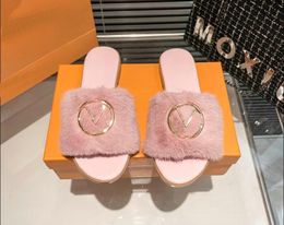 Women's designer Woolen Slippers Luxury brands low-heeled Sandals Flat Woolens Shoes Outdoor Non slip Rubber Beach Alphabet Straight Candy