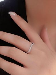 Cluster Rings 2023 Sterling Silver S925 Platinum White Zircon V-shaped Band Jewellery Design Feeling Light Luxury Trendy Women's Ring