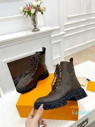 Designer Tasman Women Boots Chestnut Fur Black sheepskin Mules woman Men platform boot Shoes