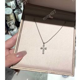 cross designer Necklace Women Classic Luxury B Jewellery Pendant for lady