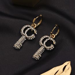 Womens Vintage Brand Letter Stud Earrings Designer Full Diamond Earring Wedding Party Jewelry Accessories 20 Style