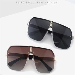 Top quality Sunglass Men Women Oversize Goggle Shape Shield Visor Sunglasses Retro Outdoor Mirror Shades Suitable for fashion bea234a
