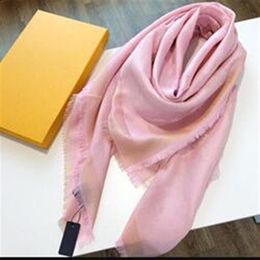 New Designer Scarfs With Pattern Four Season Scarf For Women Multiple Use Famous Shawl Scarves 4 Colour Size 140x140cm with Gift Bo290k