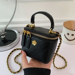 Waist Bags Small Crossbody Shoulder for Women Classic Mini Quilted Clutches Female Square Box Bag Metal Chain Handbag 230821