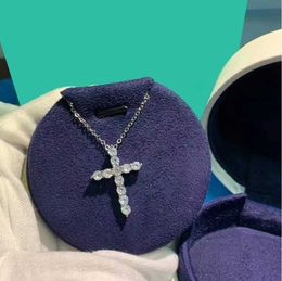 Luxurys Designers necklace women Jewellery high quality Sterling Silver classic cross key diamond lady clavicle chain sweater style